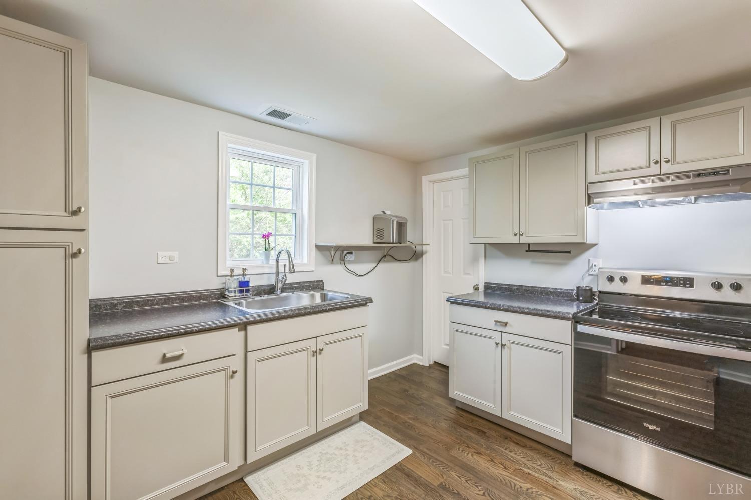 864 James River Road, Scottsville, Virginia image 10