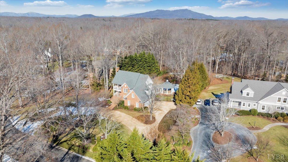 Lynchburg, Virginia 24503, United States, 4 Bedrooms Bedrooms, ,5 BathroomsBathrooms,Residential,Pending,11598