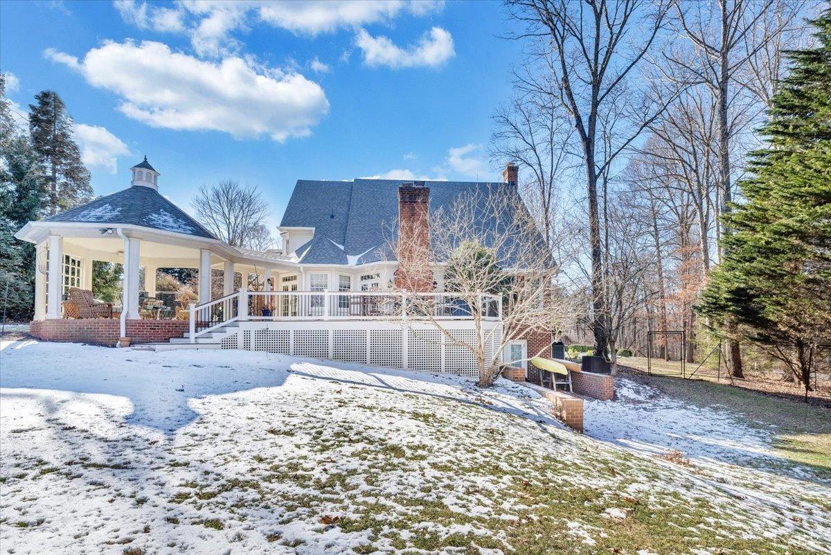 Lynchburg, Virginia 24503, United States, 4 Bedrooms Bedrooms, ,5 BathroomsBathrooms,Residential,Pending,11598