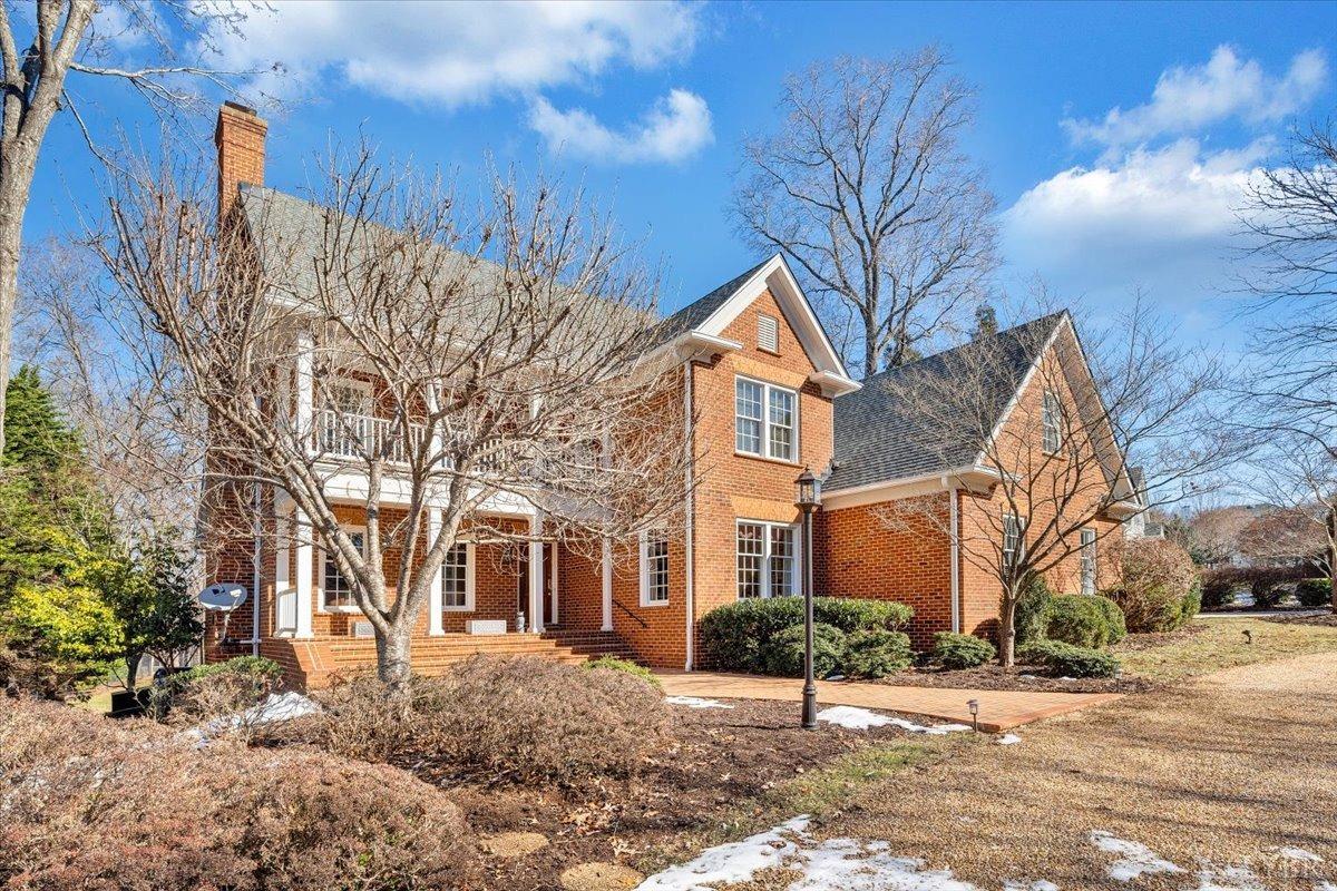 Lynchburg, Virginia 24503, United States, 4 Bedrooms Bedrooms, ,5 BathroomsBathrooms,Residential,Pending,11598