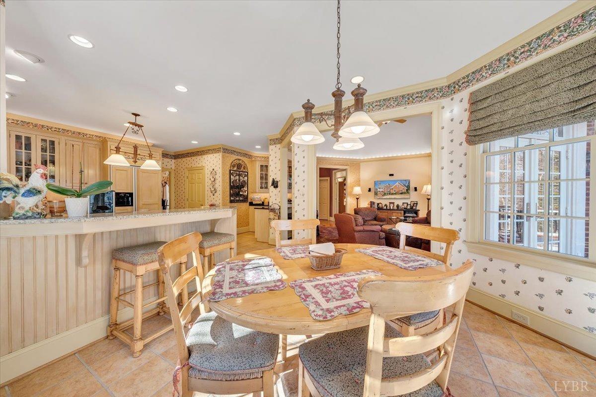 Lynchburg, Virginia 24503, United States, 4 Bedrooms Bedrooms, ,5 BathroomsBathrooms,Residential,Pending,11598