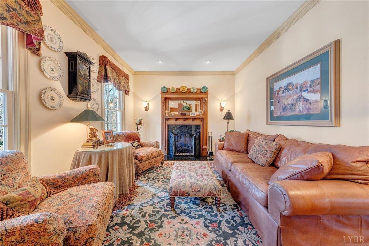 Lynchburg, Virginia 24503, United States, 4 Bedrooms Bedrooms, ,5 BathroomsBathrooms,Residential,Pending,11598