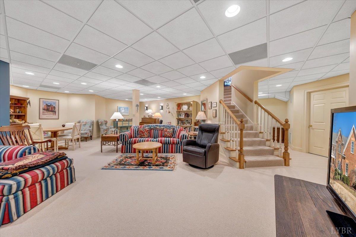 Lynchburg, Virginia 24503, United States, 4 Bedrooms Bedrooms, ,5 BathroomsBathrooms,Residential,Pending,11598