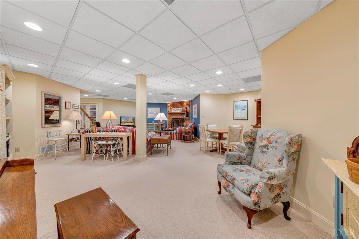 Lynchburg, Virginia 24503, United States, 4 Bedrooms Bedrooms, ,5 BathroomsBathrooms,Residential,Pending,11598