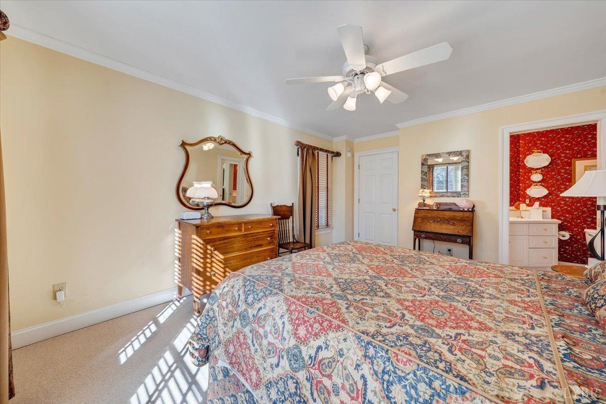 Lynchburg, Virginia 24503, United States, 4 Bedrooms Bedrooms, ,5 BathroomsBathrooms,Residential,Pending,11598