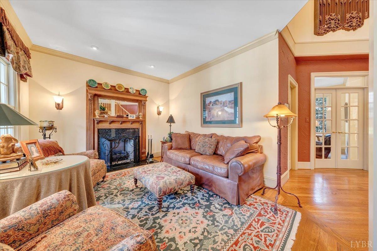 Lynchburg, Virginia 24503, United States, 4 Bedrooms Bedrooms, ,5 BathroomsBathrooms,Residential,Pending,11598