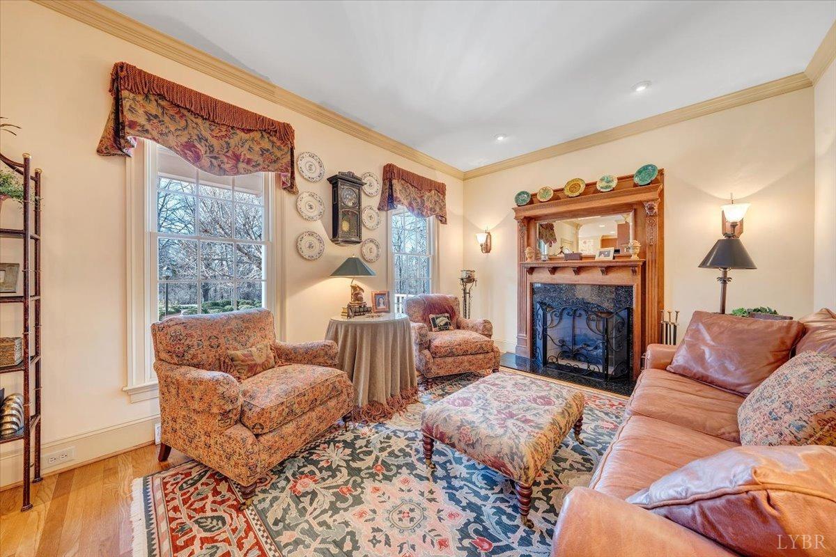 Lynchburg, Virginia 24503, United States, 4 Bedrooms Bedrooms, ,5 BathroomsBathrooms,Residential,Pending,11598