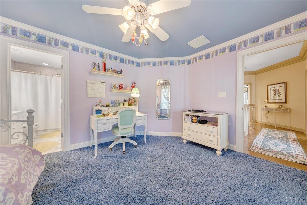 Lynchburg, Virginia 24503, United States, 4 Bedrooms Bedrooms, ,5 BathroomsBathrooms,Residential,Pending,11598