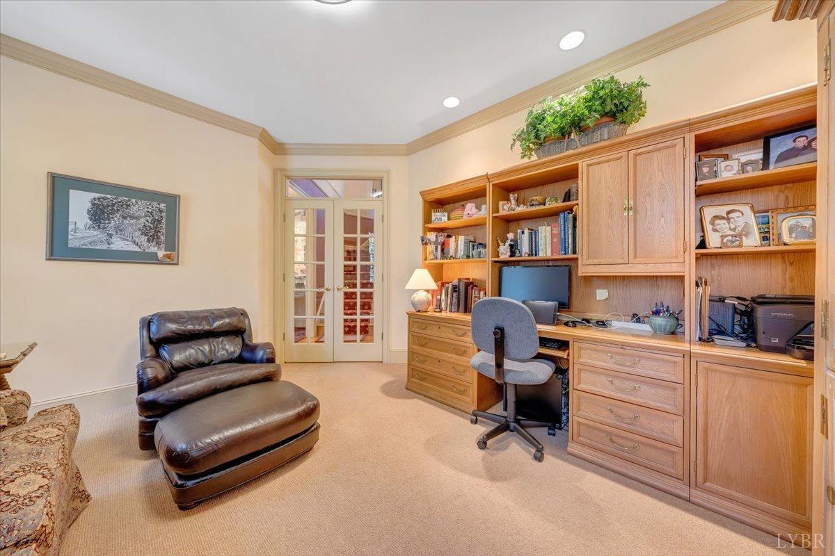 Lynchburg, Virginia 24503, United States, 4 Bedrooms Bedrooms, ,5 BathroomsBathrooms,Residential,Pending,11598