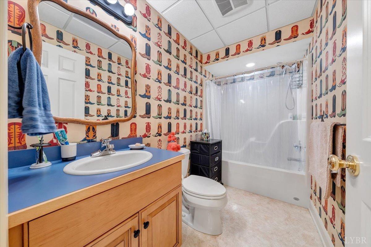 Lynchburg, Virginia 24503, United States, 4 Bedrooms Bedrooms, ,5 BathroomsBathrooms,Residential,Pending,11598