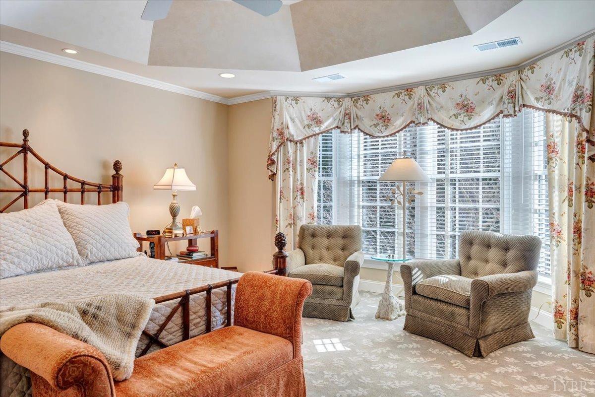 Lynchburg, Virginia 24503, United States, 4 Bedrooms Bedrooms, ,5 BathroomsBathrooms,Residential,Pending,11598