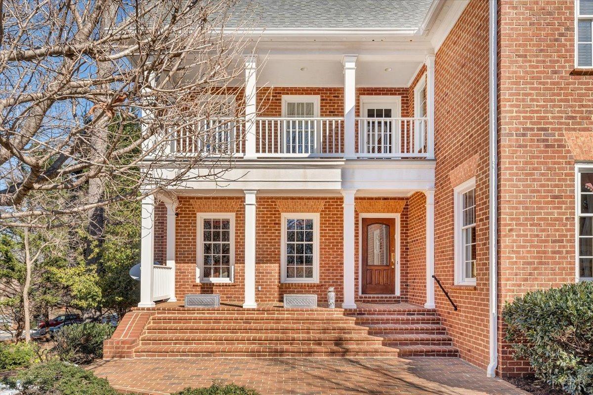 Lynchburg, Virginia 24503, United States, 4 Bedrooms Bedrooms, ,5 BathroomsBathrooms,Residential,Pending,11598