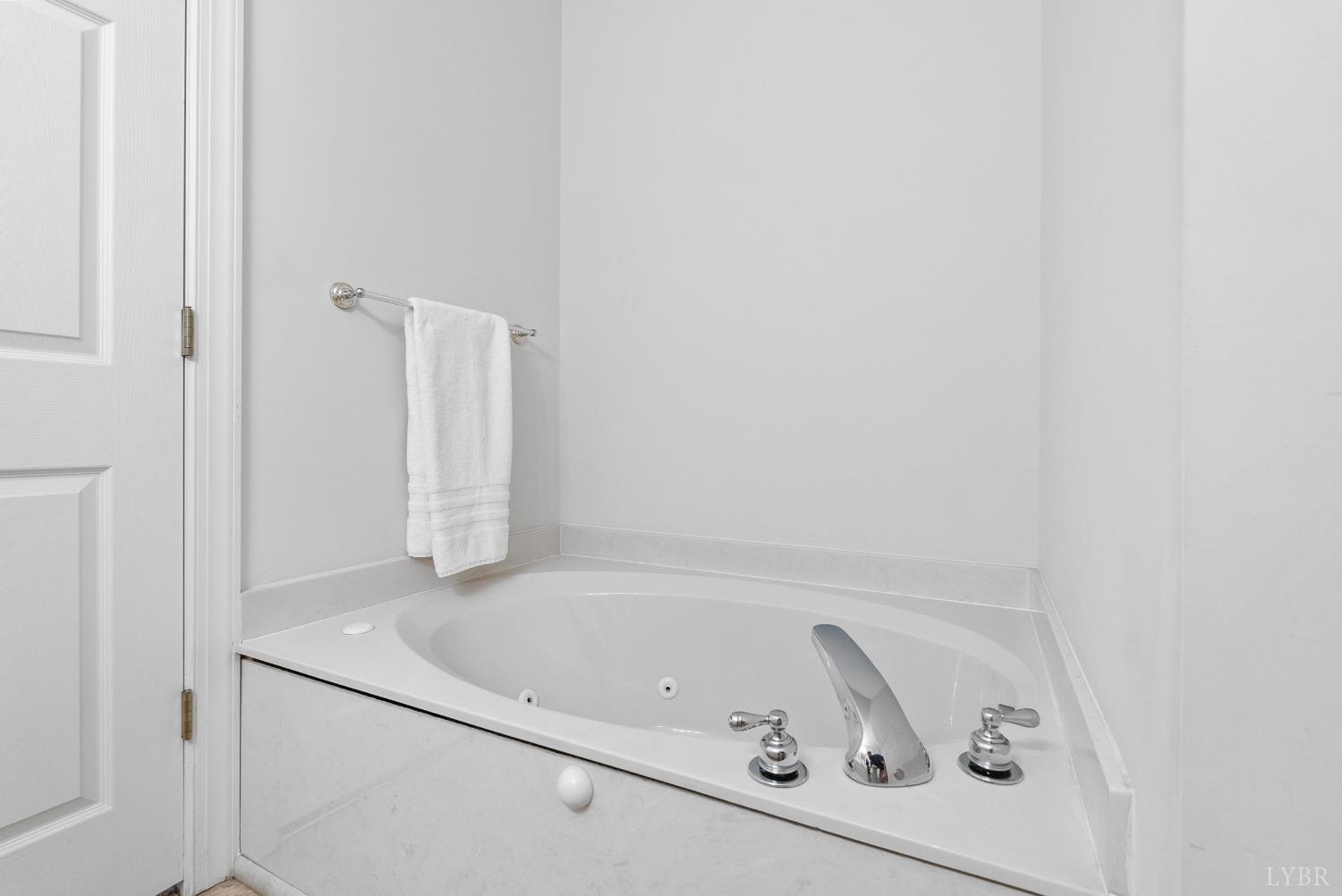 605 Wyndhurst Drive #101, Lynchburg, Virginia image 31