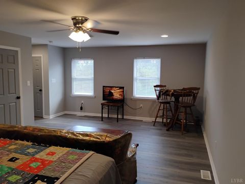 Tiny photo for 3941 PROMISE LAND RD Rd, Appomattox, VA 24522 (MLS # 361506)