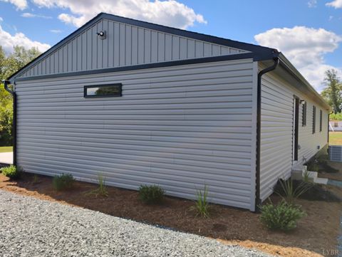 Tiny photo for 3941 PROMISE LAND RD Rd, Appomattox, VA 24522 (MLS # 361506)