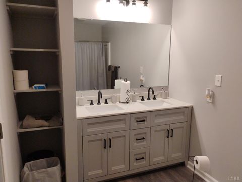 Tiny photo for 3941 PROMISE LAND RD Rd, Appomattox, VA 24522 (MLS # 361506)