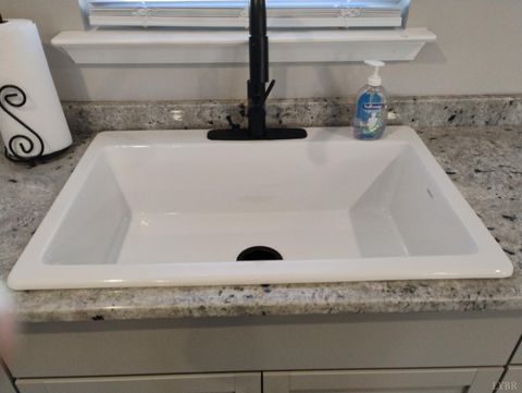 Tiny photo for 3941 PROMISE LAND RD Rd, Appomattox, VA 24522 (MLS # 361506)