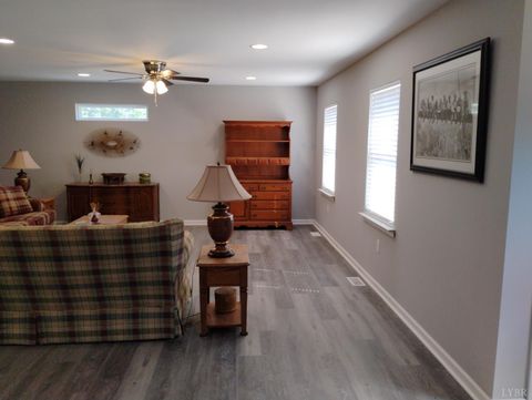 Tiny photo for 3941 PROMISE LAND RD Rd, Appomattox, VA 24522 (MLS # 361506)