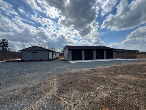 Tiny photo for 3941 Promise Land Road Rd, Appomattox, VA 24522 (MLS # 364892)