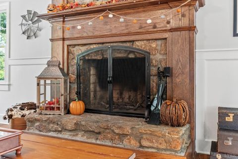 Tiny photo for 207 Fox Runn Dr Dr, Lynchburg, VA 24503 (MLS # 362351)
