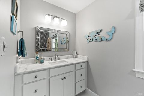 Tiny photo for 207 Fox Runn Dr Dr, Lynchburg, VA 24503 (MLS # 362351)
