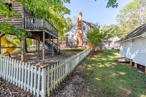 Tiny photo for 207 Fox Runn Dr Dr, Lynchburg, VA 24503 (MLS # 362351)