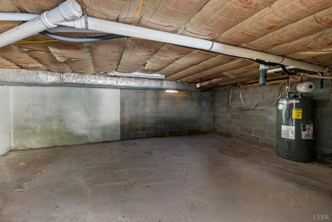 Tiny photo for 207 Fox Runn Dr Dr, Lynchburg, VA 24503 (MLS # 362351)