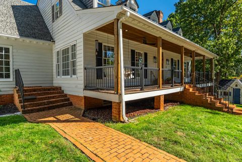 Tiny photo for 207 Fox Runn Dr Dr, Lynchburg, VA 24503 (MLS # 362351)