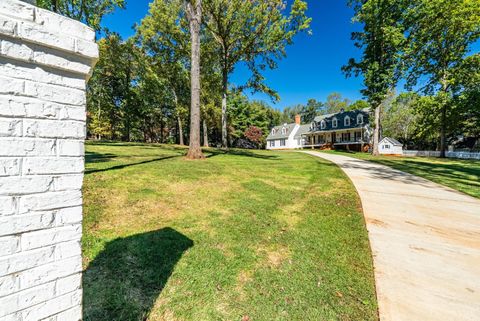 Tiny photo for 207 Fox Runn Dr Dr, Lynchburg, VA 24503 (MLS # 362351)