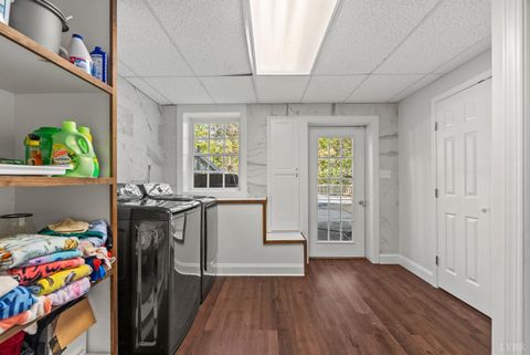 Tiny photo for 207 Fox Runn Dr Dr, Lynchburg, VA 24503 (MLS # 362351)