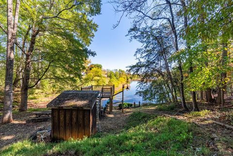 Tiny photo for 207 Fox Runn Dr Dr, Lynchburg, VA 24503 (MLS # 362351)