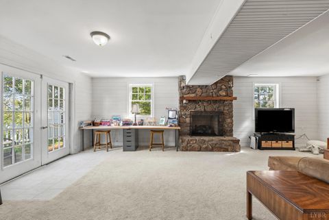 Tiny photo for 207 Fox Runn Dr Dr, Lynchburg, VA 24503 (MLS # 362351)