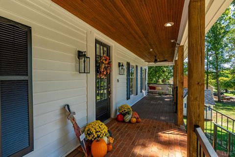 Tiny photo for 207 Fox Runn Dr Dr, Lynchburg, VA 24503 (MLS # 362351)