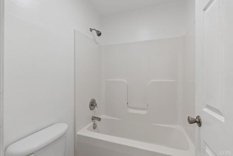 Tiny photo for 110 Aaron Place Pl #200, Lynchburg, VA 24502 (MLS # 362057)