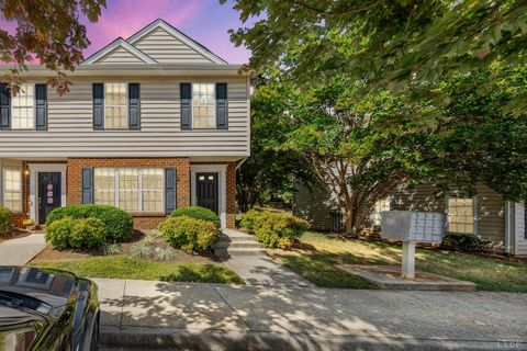 Photo of 110 Aaron Place Pl #200, Lynchburg, VA 24502 (MLS # 362057)