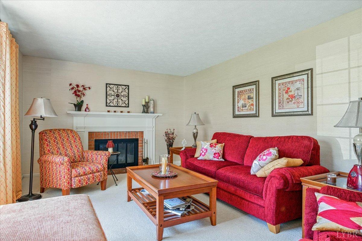 864 Rainbow Forest Drive, Lynchburg, Virginia image 4