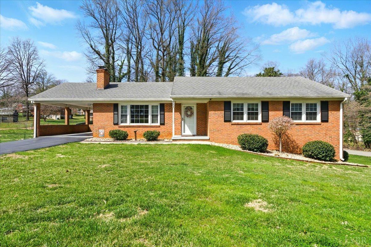 864 Rainbow Forest Drive, Lynchburg, Virginia image 1