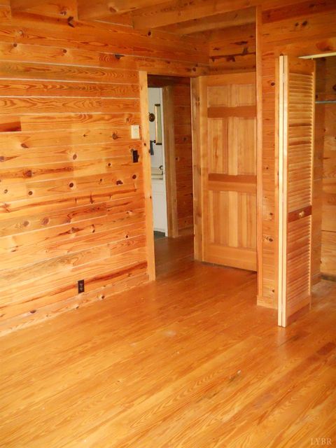 Tiny photo for 209 Leatherwood Place, Bedford, VA 24523 (MLS # 365193)