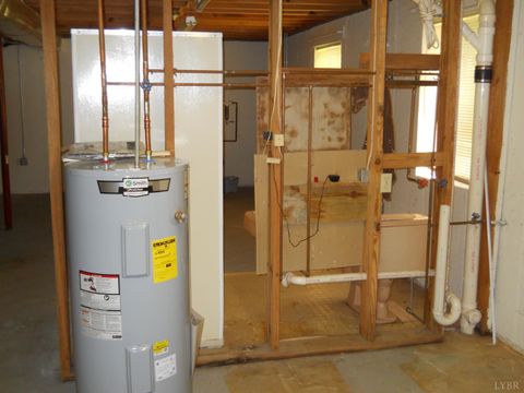 Tiny photo for 209 Leatherwood Place, Bedford, VA 24523 (MLS # 365193)