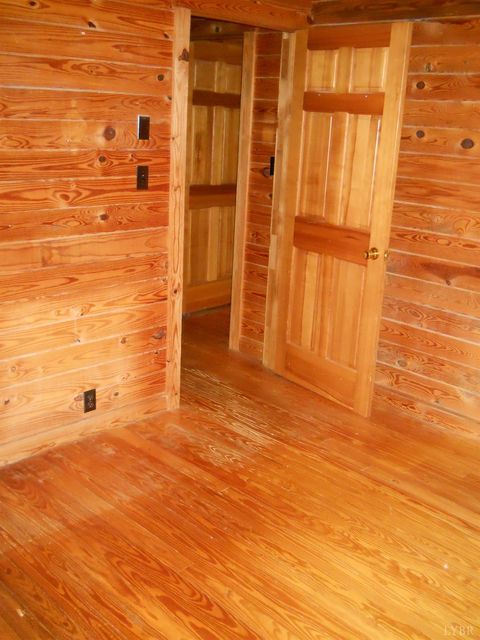 Tiny photo for 209 Leatherwood Place, Bedford, VA 24523 (MLS # 365193)