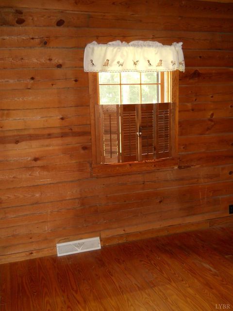 Tiny photo for 209 Leatherwood Place, Bedford, VA 24523 (MLS # 365193)