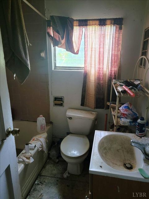 Tiny photo for 1192 N Amherst Highway, Amherst, VA 24521 (MLS # 361979)