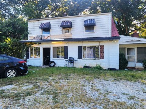 Photo of 1192 N Amherst Highway, Amherst, VA 24521 (MLS # 361979) Photo of 1192 N Amherst Highway, Amherst, VA 24521 (MLS # 361979)