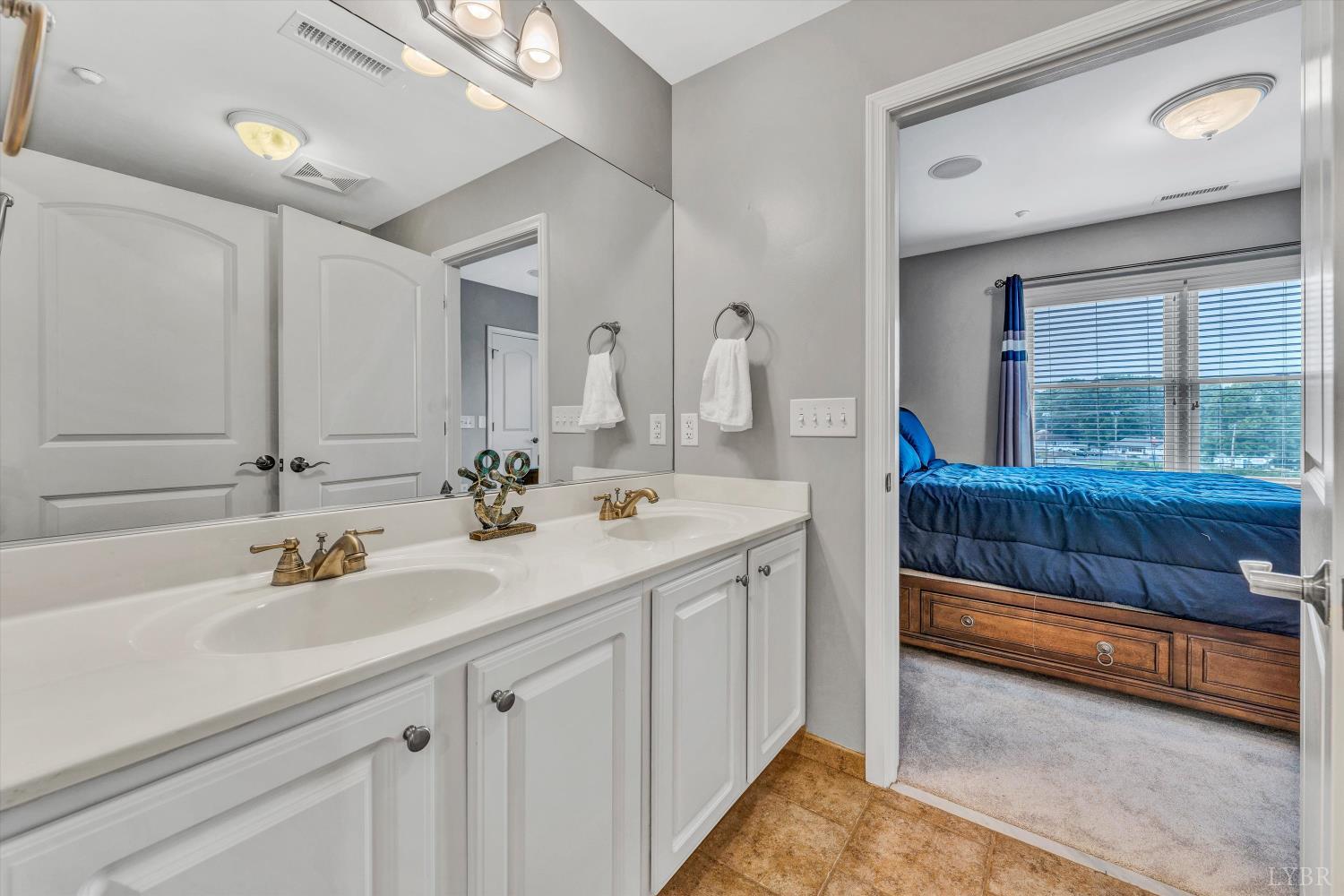 100 Bridgewater Pointe Place Pl #401, Moneta, Virginia image 28