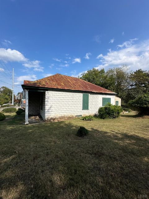 Tiny photo for 1626 Caroline Street, Lynchburg, VA 24501 (MLS # 362099)