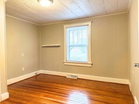 Tiny photo for 1908 Roxbury Street, Lynchburg, VA 24501 (MLS # 363935)