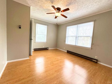 Tiny photo for 1908 Roxbury Street, Lynchburg, VA 24501 (MLS # 363935)