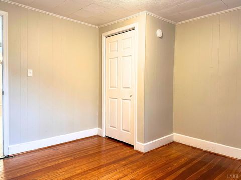 Tiny photo for 1908 Roxbury Street, Lynchburg, VA 24501 (MLS # 363935)