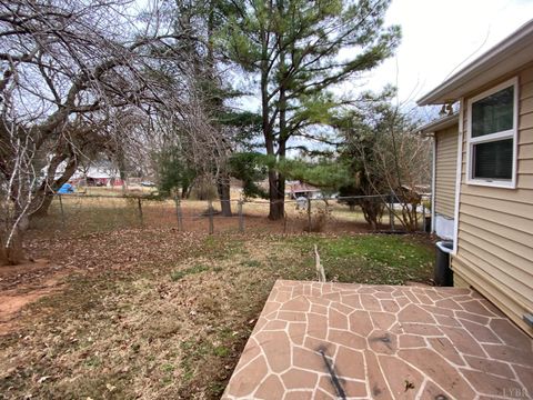 Tiny photo for 1908 Roxbury Street, Lynchburg, VA 24501 (MLS # 363935)