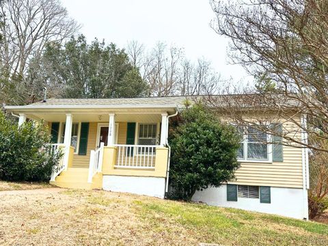 Tiny photo for 1908 Roxbury Street, Lynchburg, VA 24501 (MLS # 363935)
